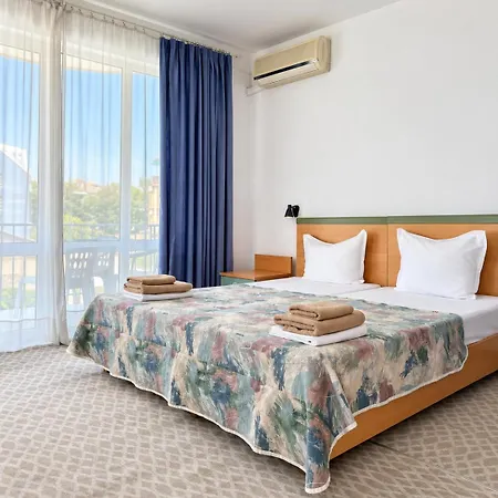 Mint Family Hotel *