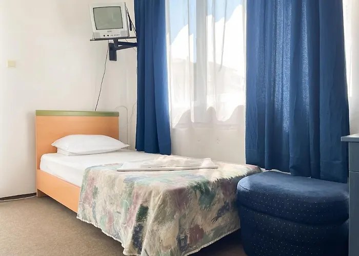 Mint Family Otel Ravda